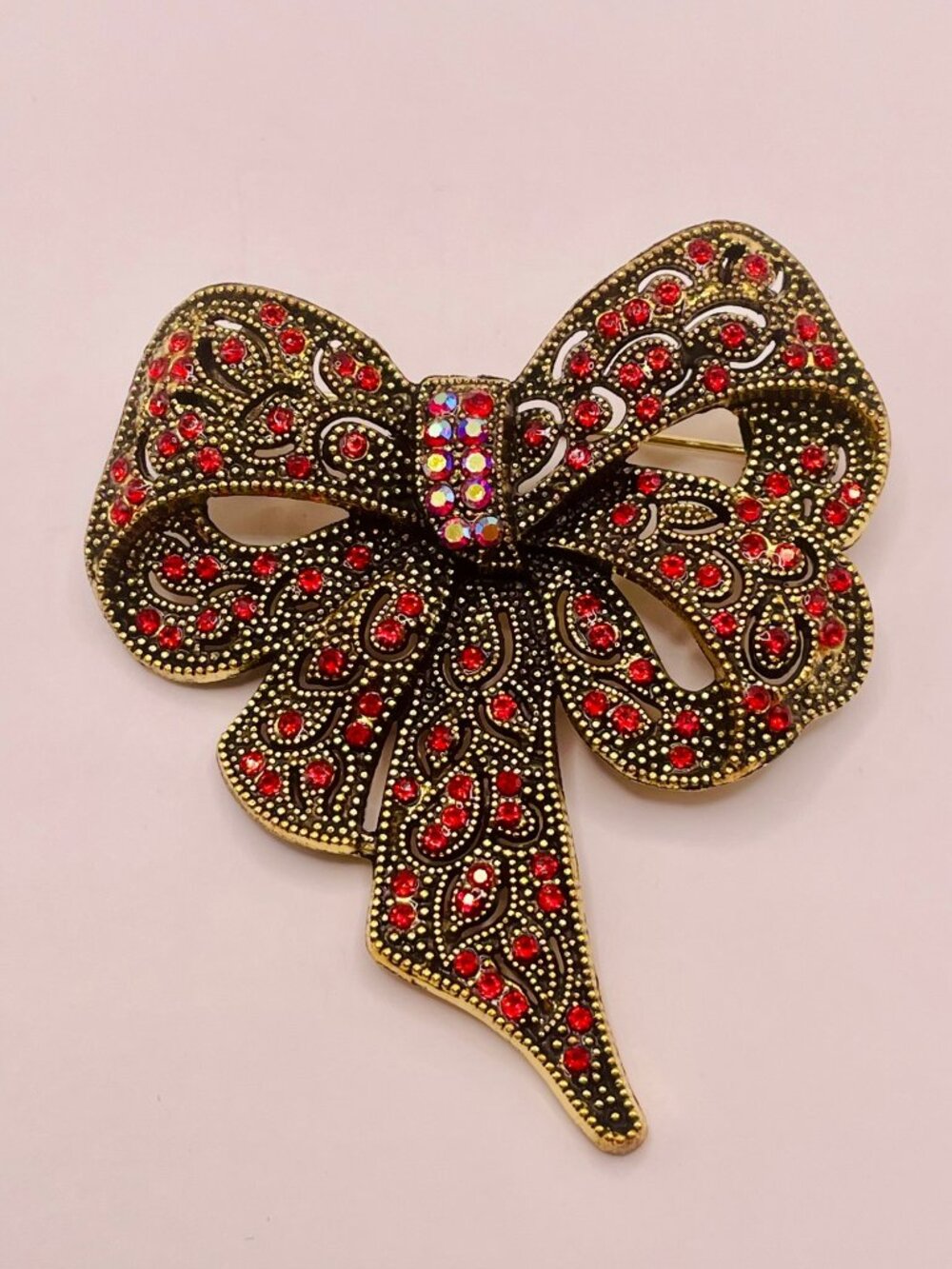 Gold-Tone Bow Brooch Red Rhinestones & Filigree Design -5B